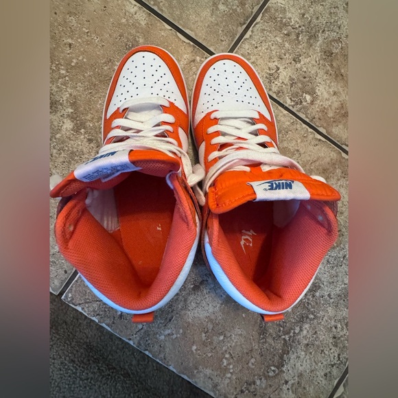 Nike Dunks - Picture 4 of 5